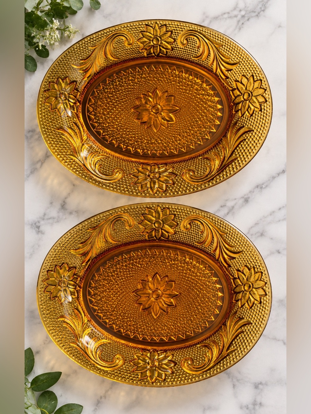 Vintage Amber Pressed Glass Oval Daisy Floral Serving Dishes – Set of 2
